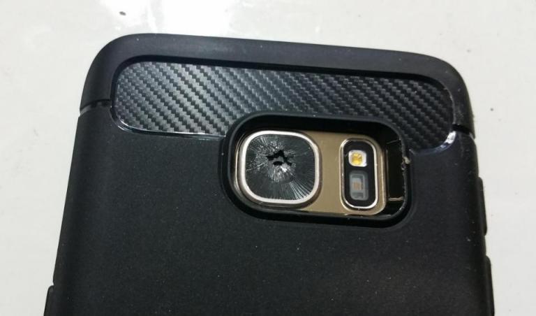 Cristal de la cámara del Galaxy S7 se rompe inexplicablemente
